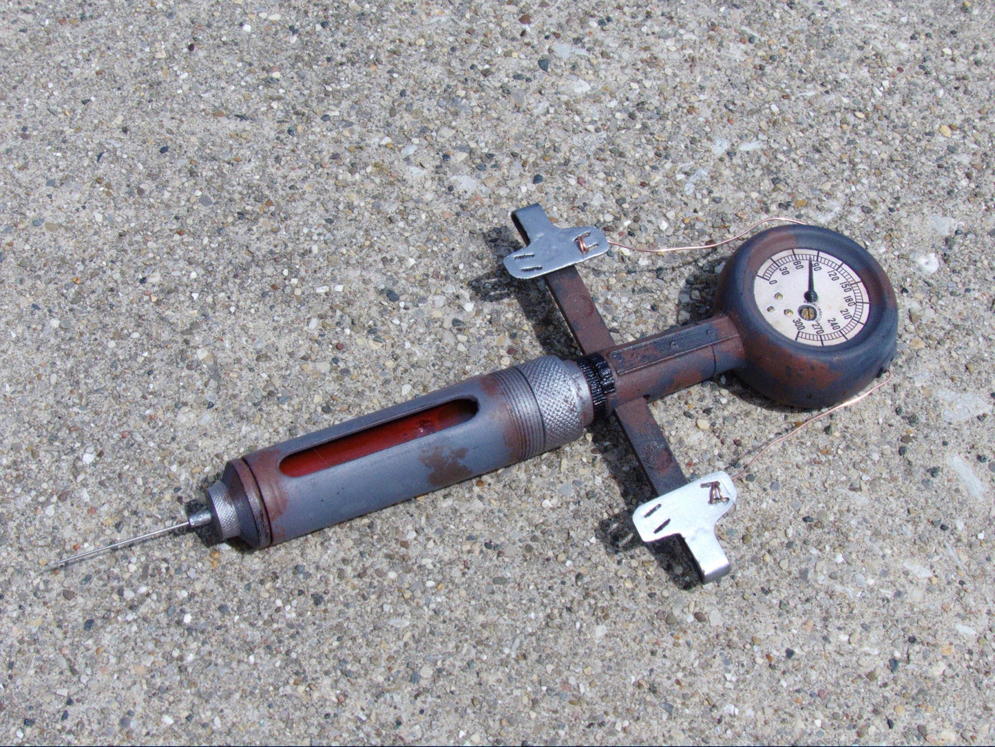 Full-size 3d-Printed Fallout stimpack with retractable needle - Cosplay or Display.
