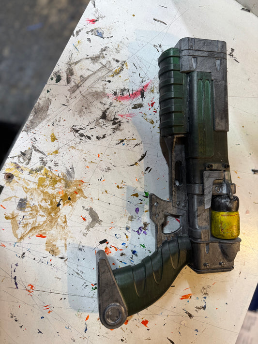 3D Printed Fallout AEP9 Laser Pistol prop replica