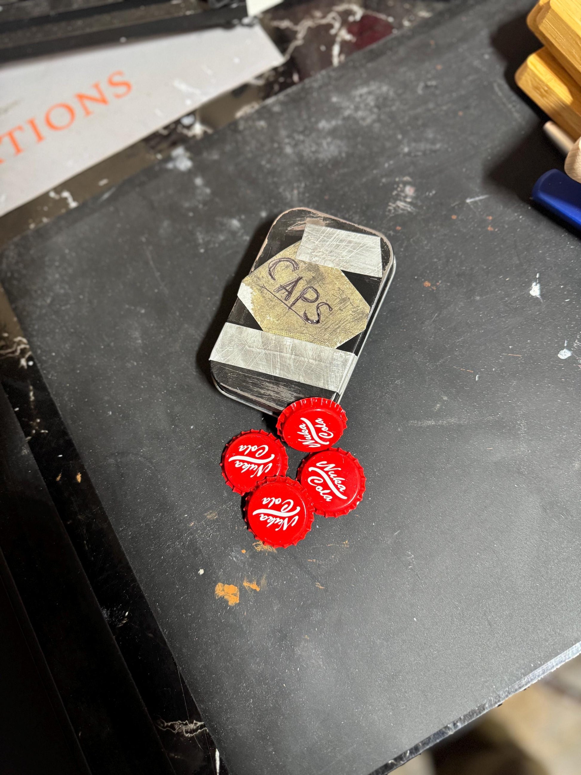 Fallout cap stash tin with caps - Cosplay or Display.
